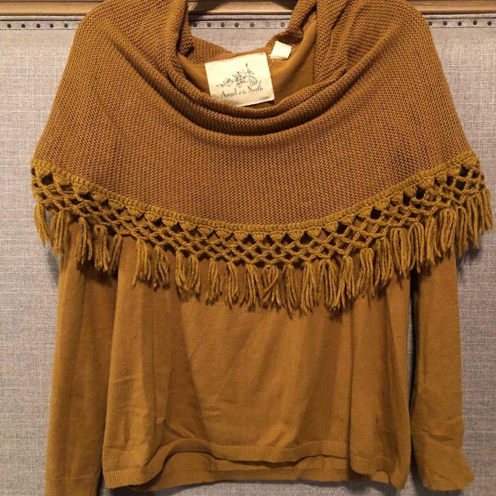 Off the shoulder long sleeve shirt